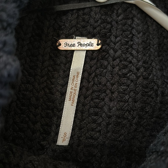 Free People Sweater - Picture 4 of 5